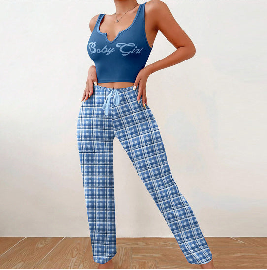 CozyCharm™ Women's Plaid Pajama Set – Stylish & Comfortable Sleepwear