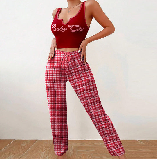 CozyCharm™ Women's Plaid Pajama Set – Stylish & Comfortable Sleepwear