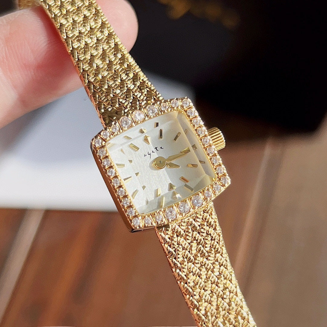 Zhonggu Small Golden New Mini Delicate Square Watch