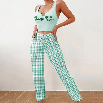 CozyCharm™ Women's Plaid Pajama Set – Stylish & Comfortable Sleepwear