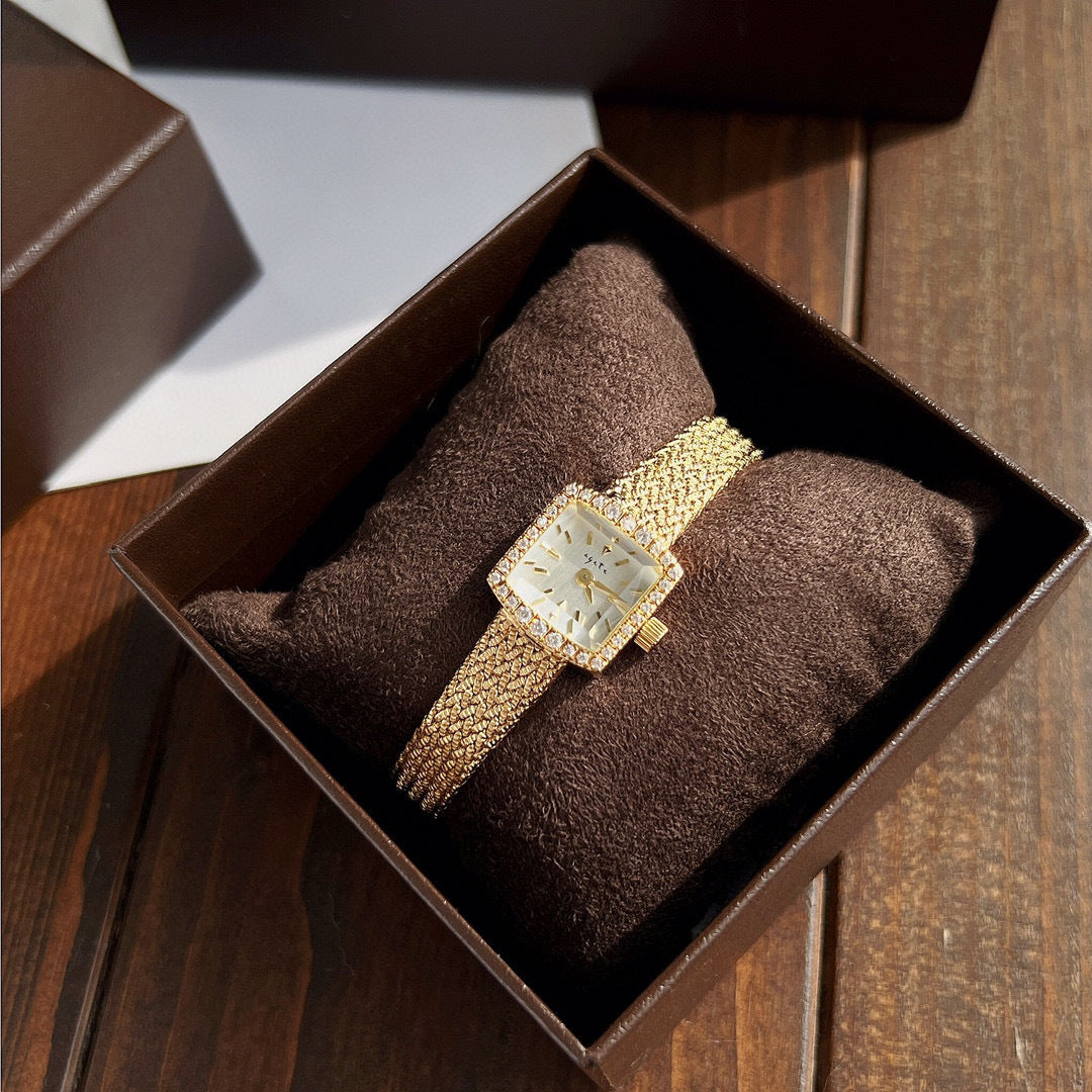 Zhonggu Small Golden New Mini Delicate Square Watch